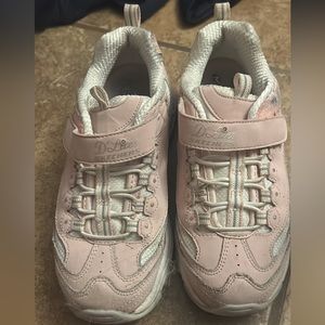 Girls sketcher shoes sz 2